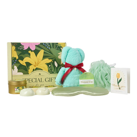 Lily-Scented Spa Bath Gift Set, BW350010